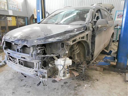 Chevrolet Captiva после лобового столкновения